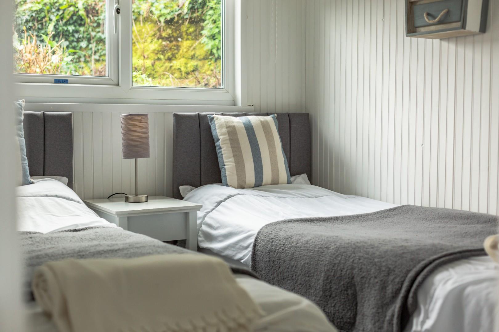 Summercliffe, Caswell, SA3 3BR